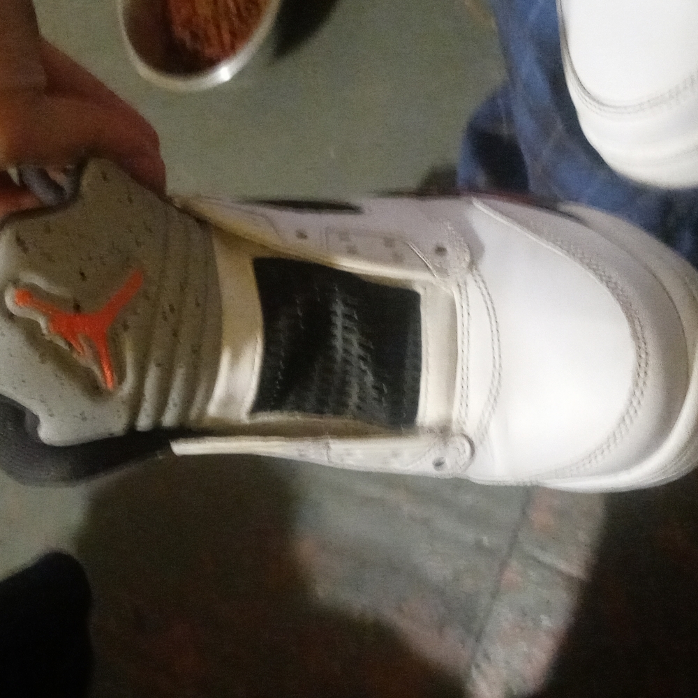 Custom 8 JORDANS - Picture 2 of 4